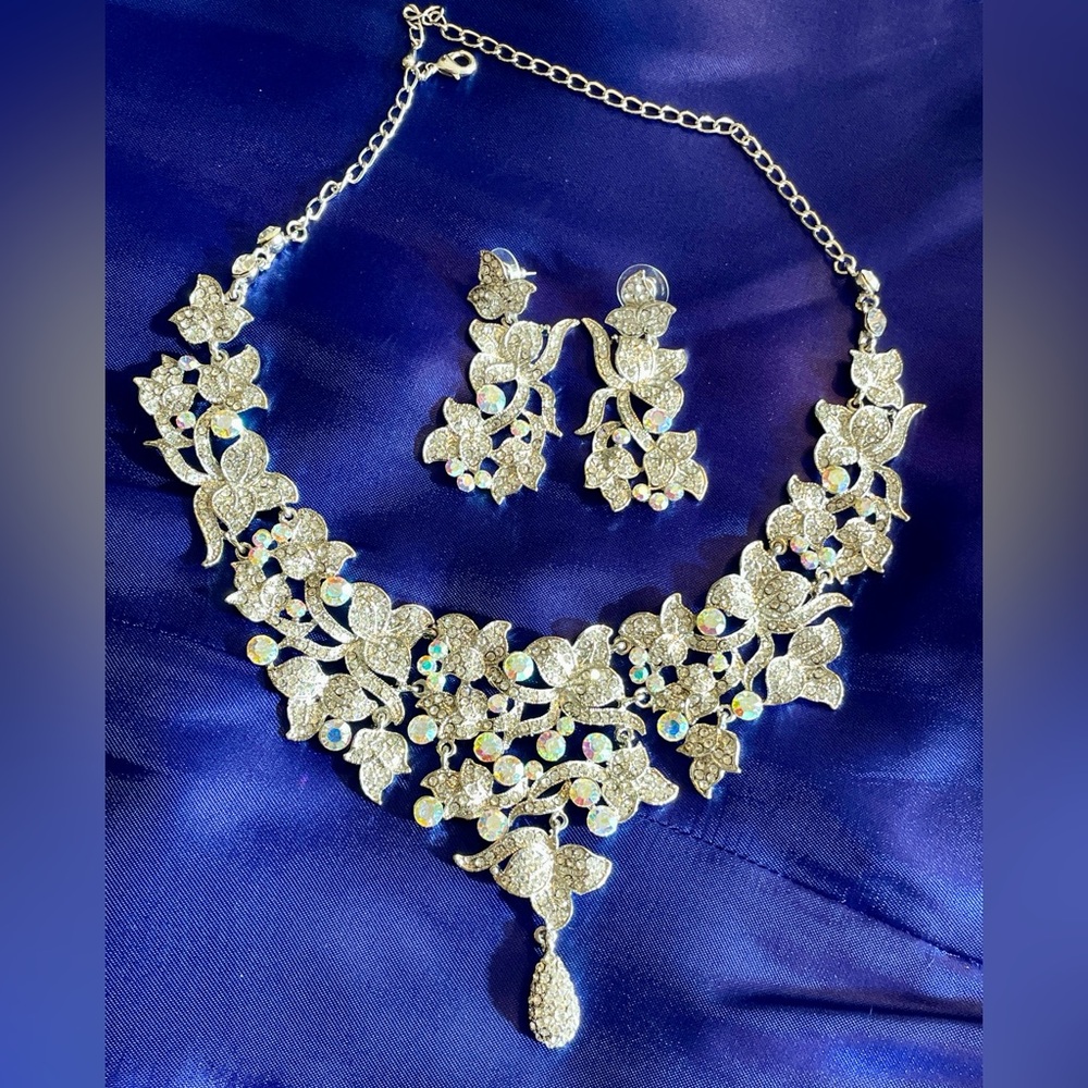 Dazzling Jewelry Set